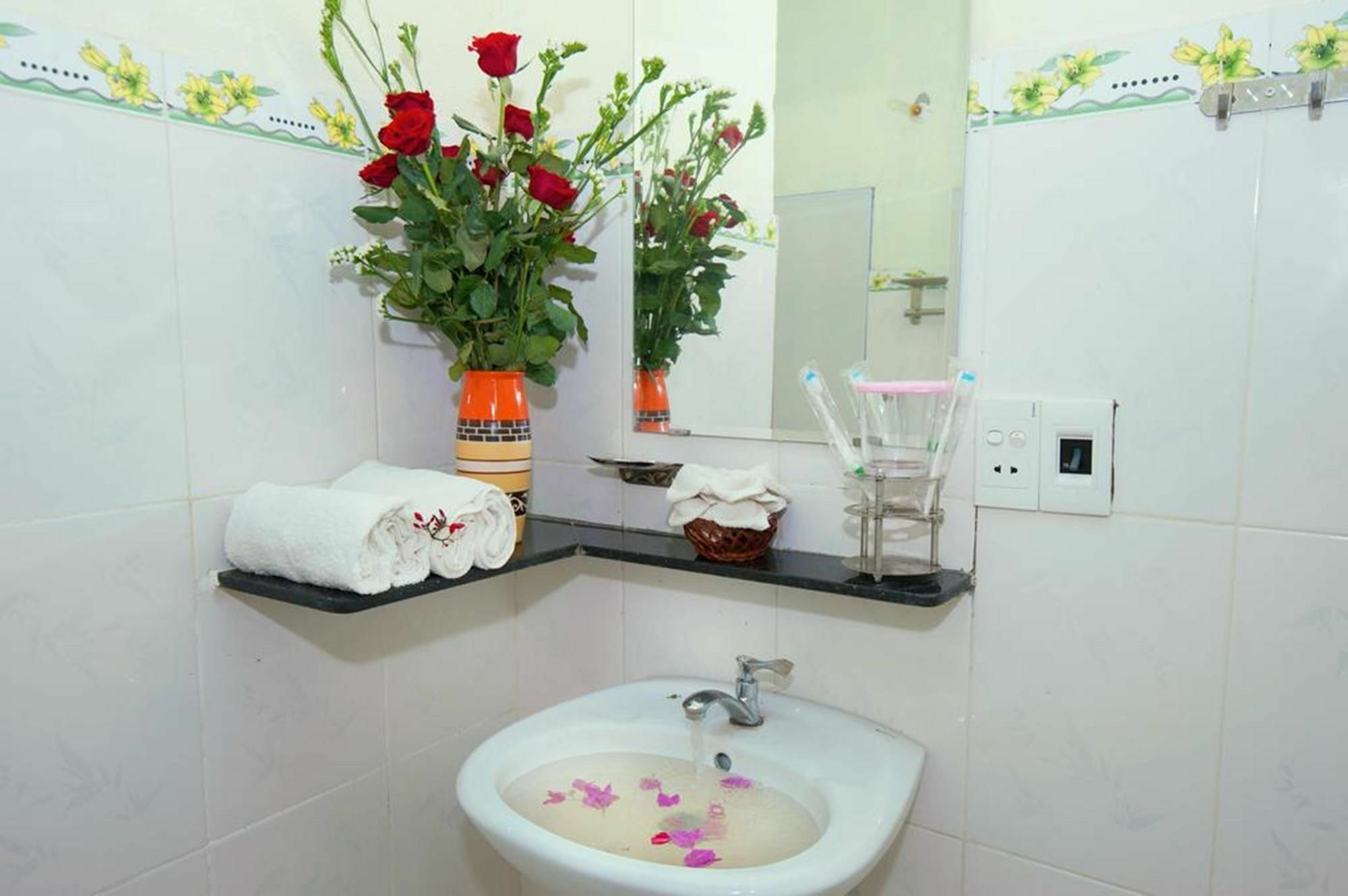 Bougain Villeas Homestay Хой Ан Екстериор снимка